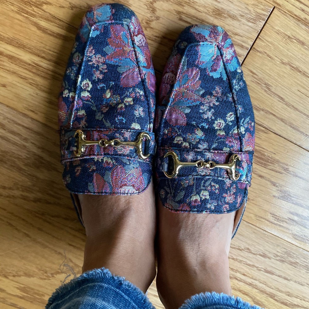 Ladies shoes by Steve Madden
